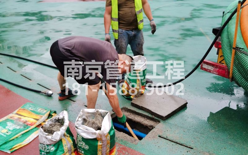 长虹路管道清淤