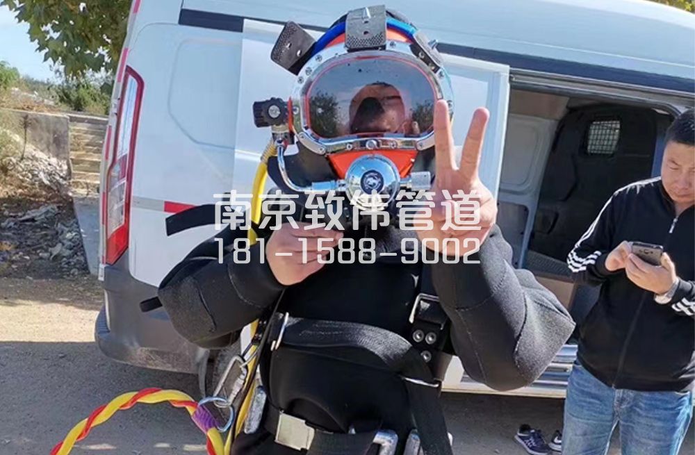 长虹路沉淀池清底