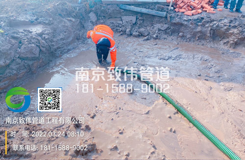 长虹路工地泥浆清理